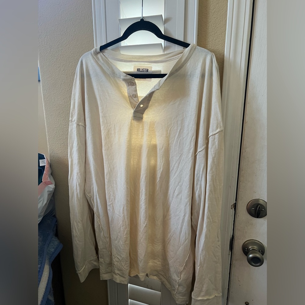 Men’s Hollister button up long sleeve